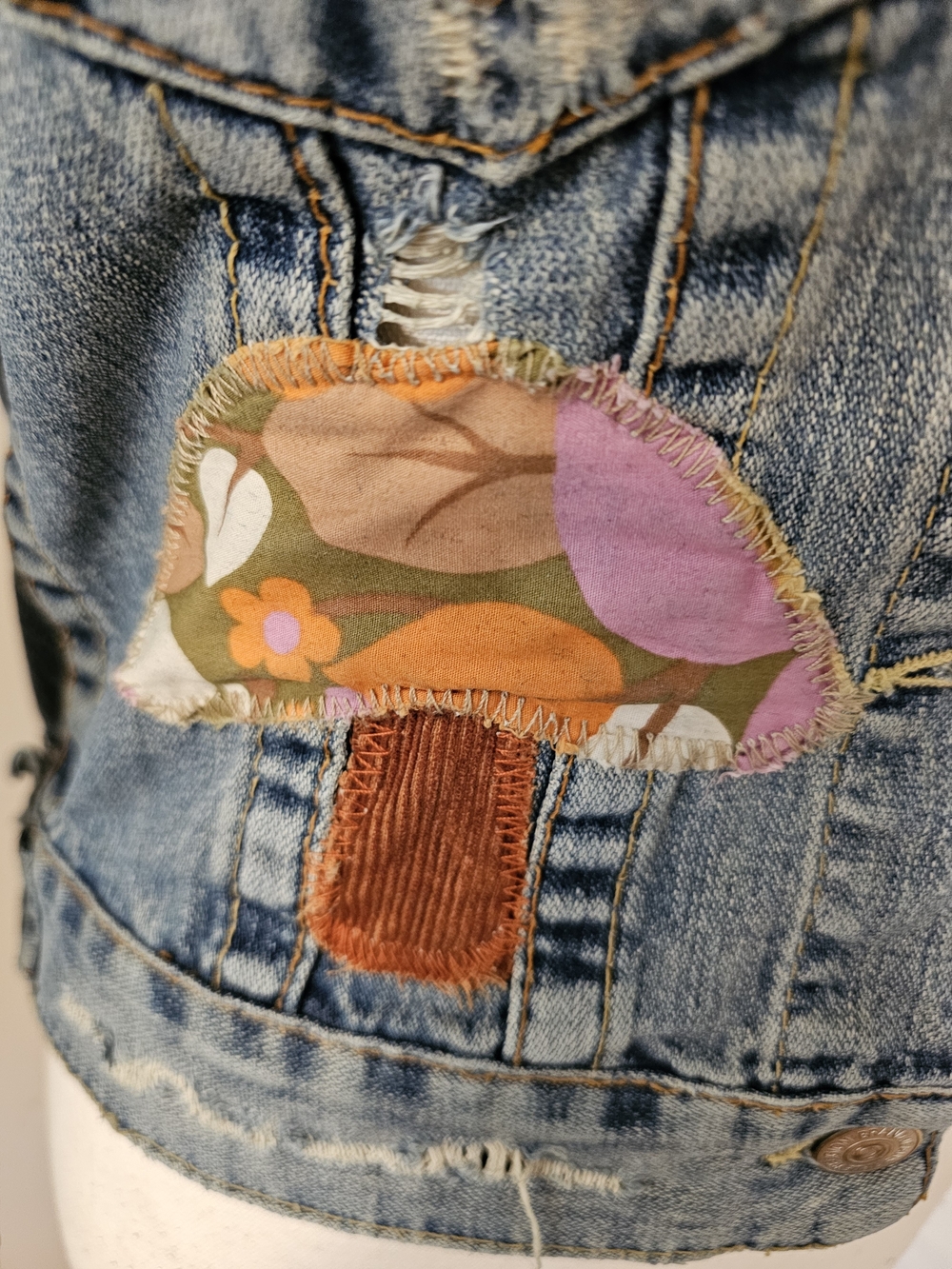 π RARE TRUE RELIGION "SUN BACK" ASHBURY DENIM JACKET πβοΈVintage Y2K β’ Size S - Picture 9 of 10